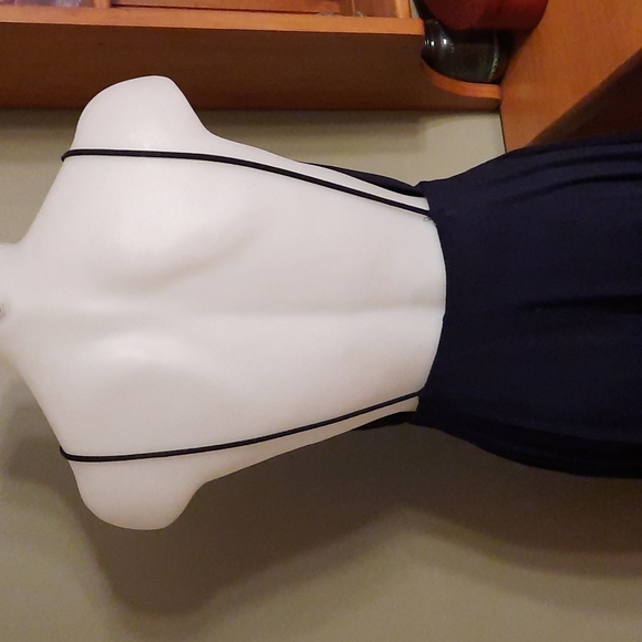 Reformation plunge neck mididress - Picture 9 of 14